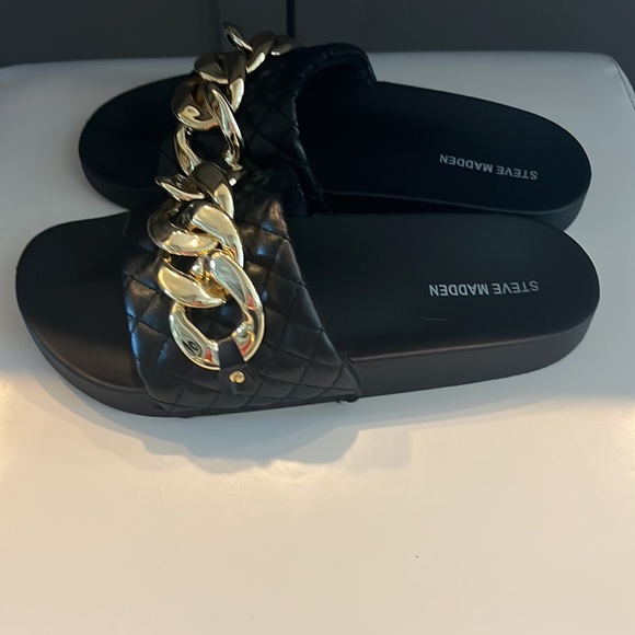 Size 9 Steve Madden - Picture 2 of 4